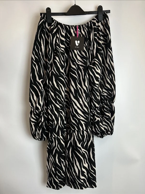 Womens Animal Print Dress - Black. UK 16 **** Ref V296