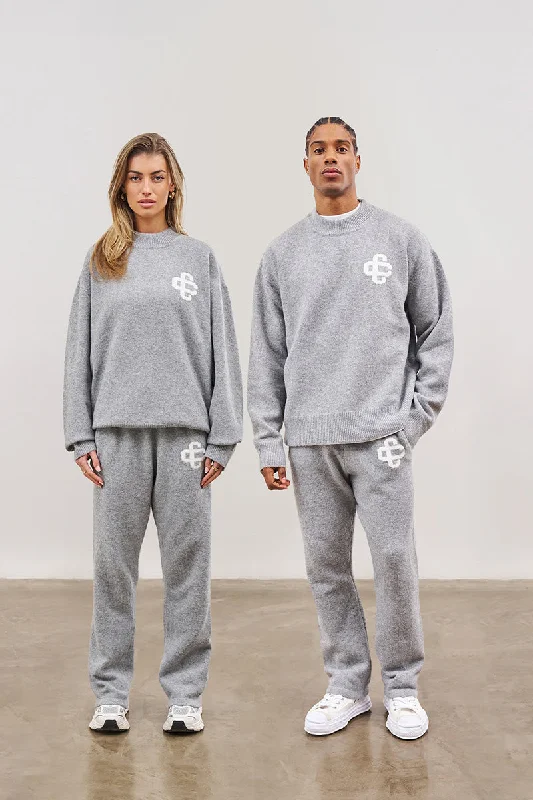 FLUFFY KNIT EMBLEM CREW - GREY MARL