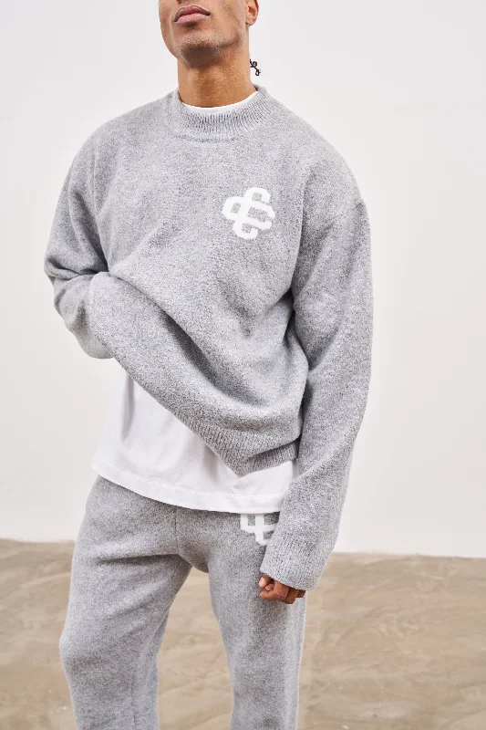 FLUFFY KNIT EMBLEM CREW - GREY MARL